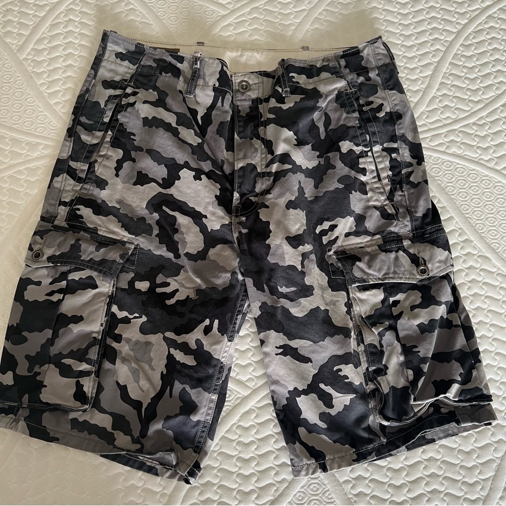 Levi’s Camo Cargo Shorts